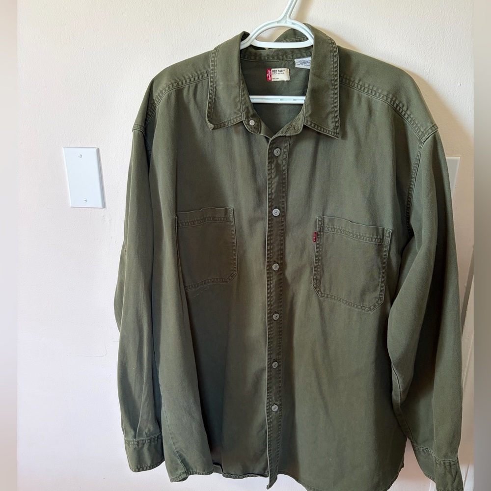 Men’s Vintage Red Tag Levi's XL Olive Work Shirt with Chest Pockets